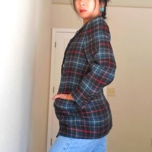 Winter Blazer, Leilian